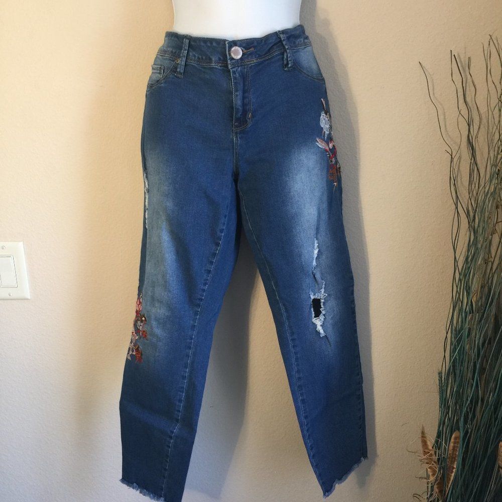 YMI embroidered distressed raw hem jeans 13
